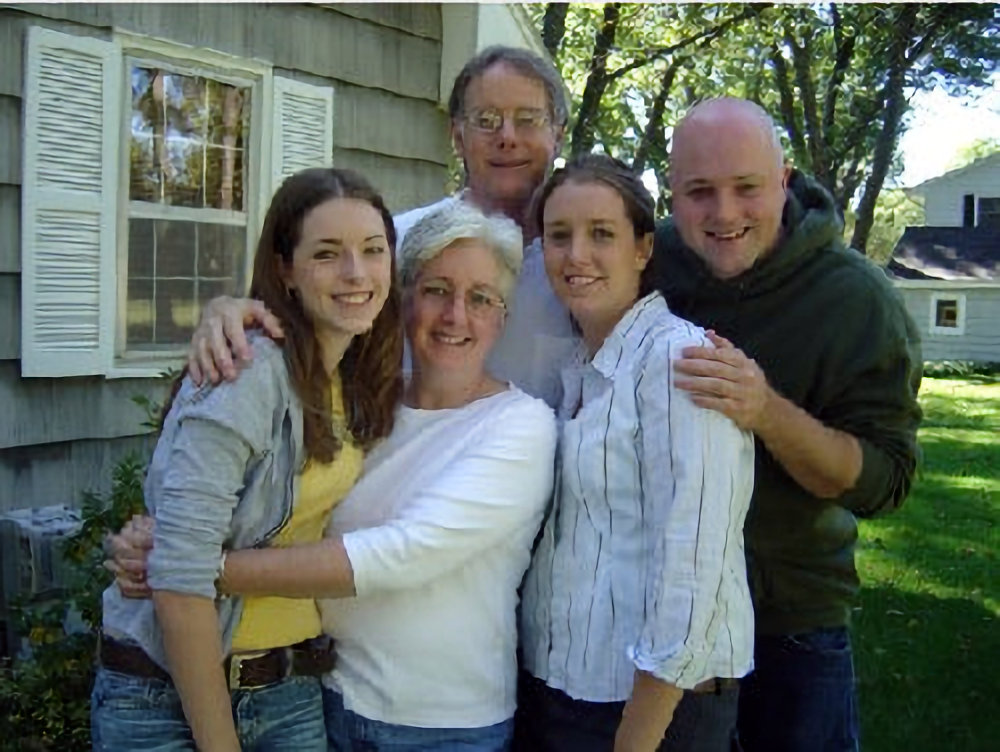 Clark home in Port Edwards Wisconsin summer 2005.  Joe and Suzanne with children, Joanne, Katie and Cameron